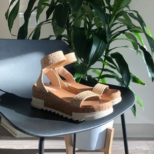 Steve Madden Beige Sandals